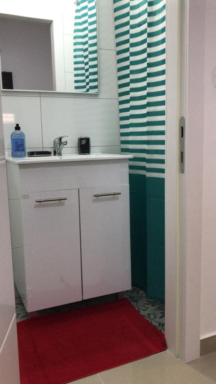 Isramax Apartment Near The Beach. Bat Yam Extérieur photo