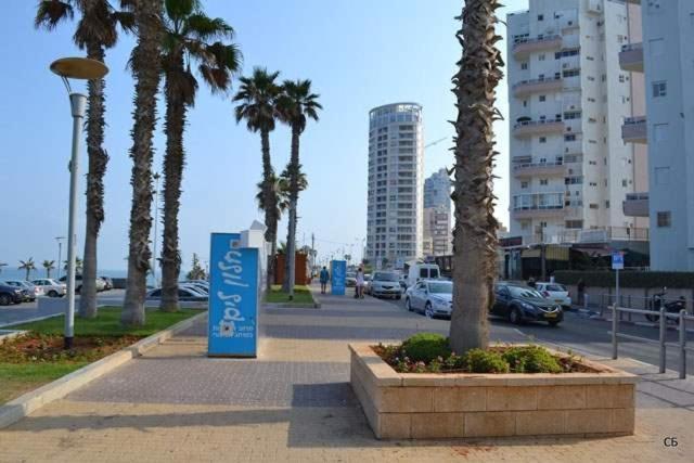 Isramax Apartment Near The Beach. Bat Yam Extérieur photo